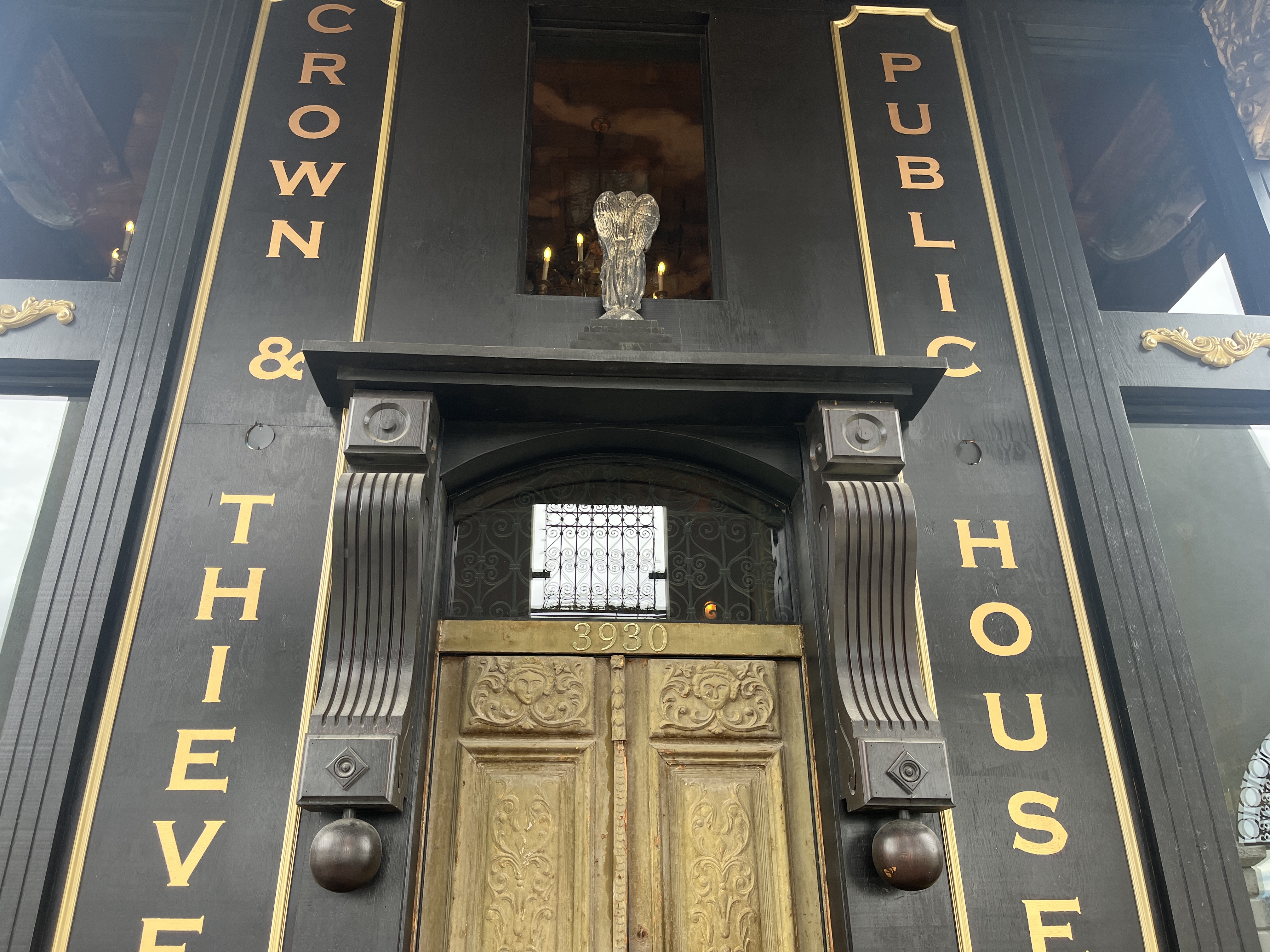 Crown And Thieves Winery winery image