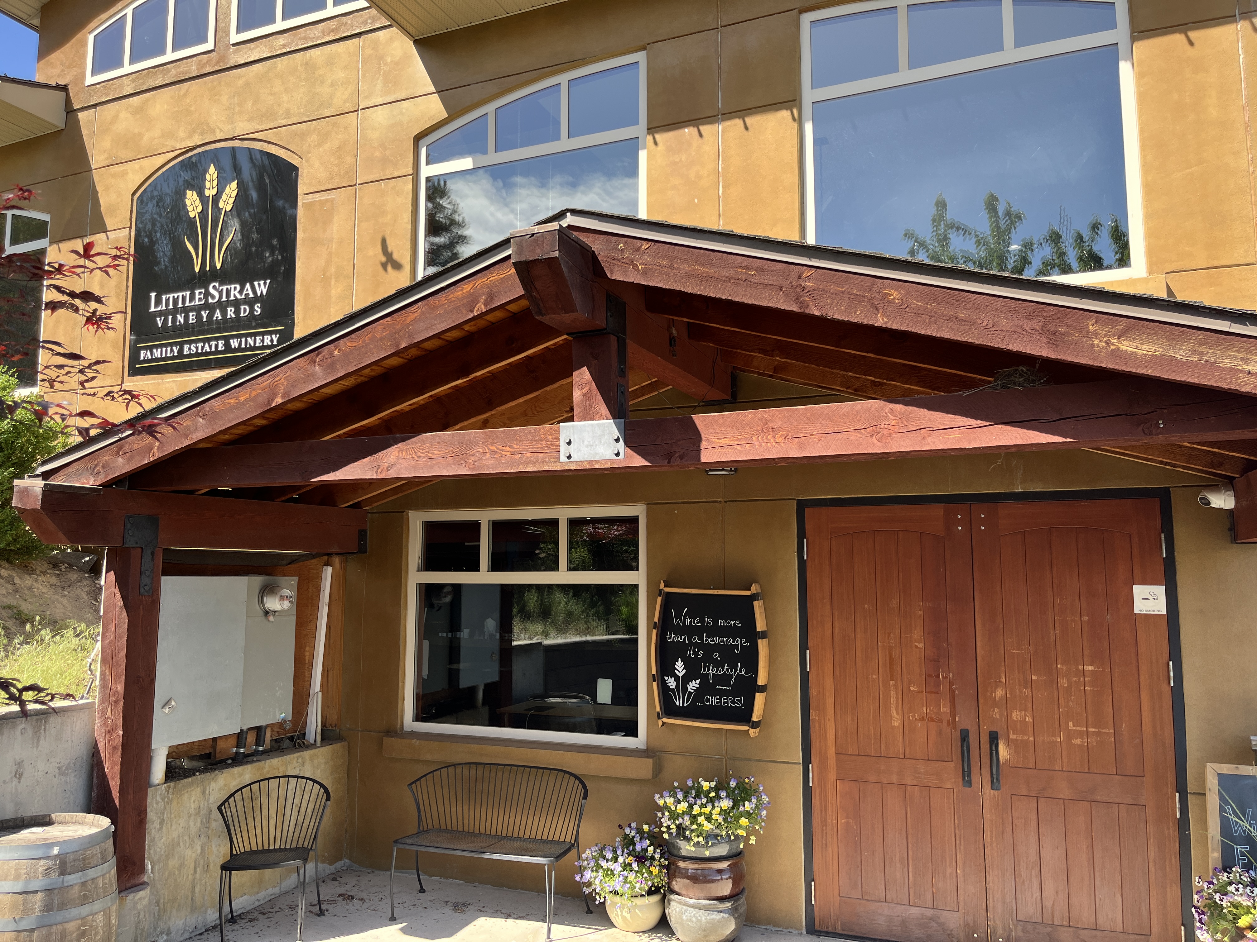 Little Straw Vineyards winery image